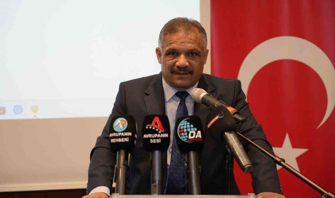 Avrupa Kayserili İşverenler Birliği (AKİB) Genel Başkanı Ali Hızar ve