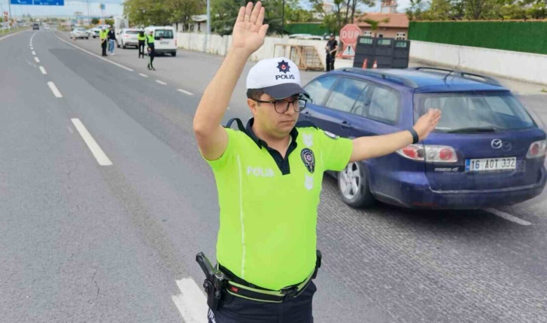 Aksaray’da bayram tatilinin son gününde özellikle kara yollarında polis ekiplerince