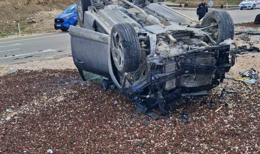 Aksaray’da iki otomobilin çarpışması sonucu meydana gelen trafik kazasında 1