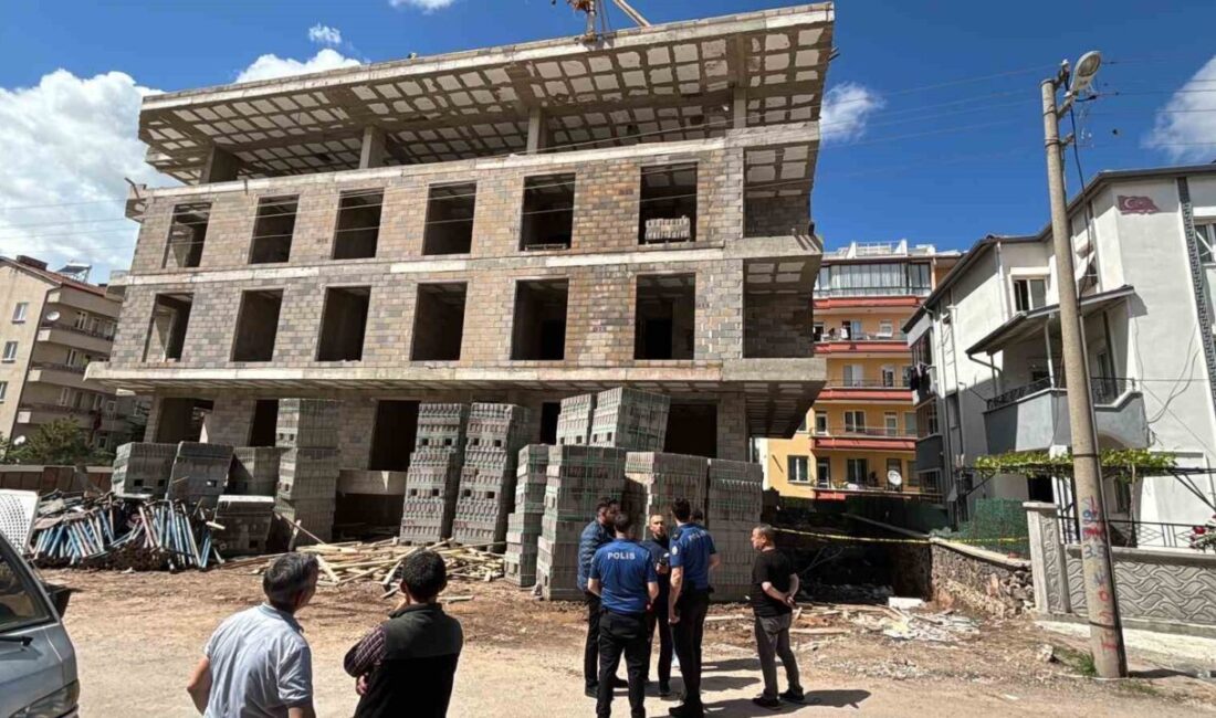 Aksaray’da korkuluk demiri üzerine düşen inşaat işçisi ağır yaralandı. Olay,