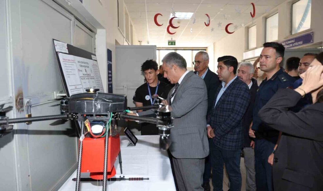 Antalya’nın Aksu ilçesinde eğitim veren Aksu Uçak Bakım Teknolojisi Mesleki