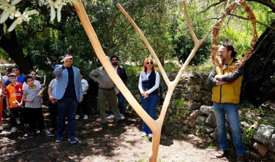 Alanya Kalesi’nde bulunan Sandık Emini Kayhanlar Evi’nde Yeni Alanyalı vatandaşlar