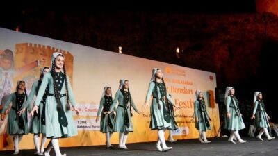 Alanya Uluslararası 4. Halk Dansları ve Müzik Festivali başladı. 7