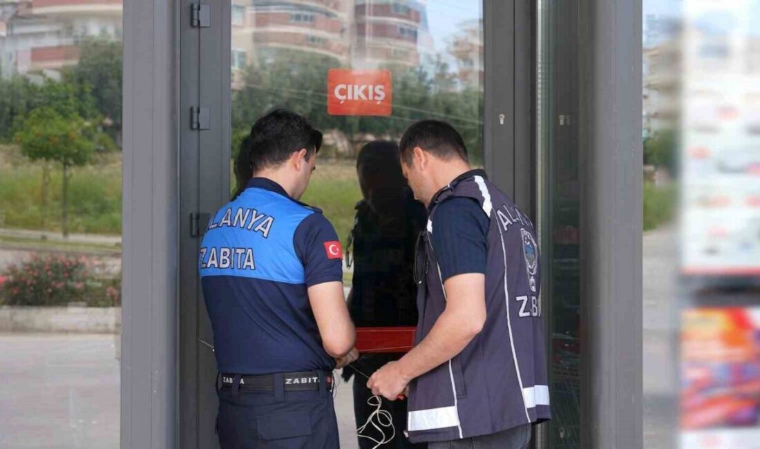 Alanya Belediyesi Zabıta Müdürlüğü ekiplerinin denetimlerinde son kullanma tarihi geçmiş