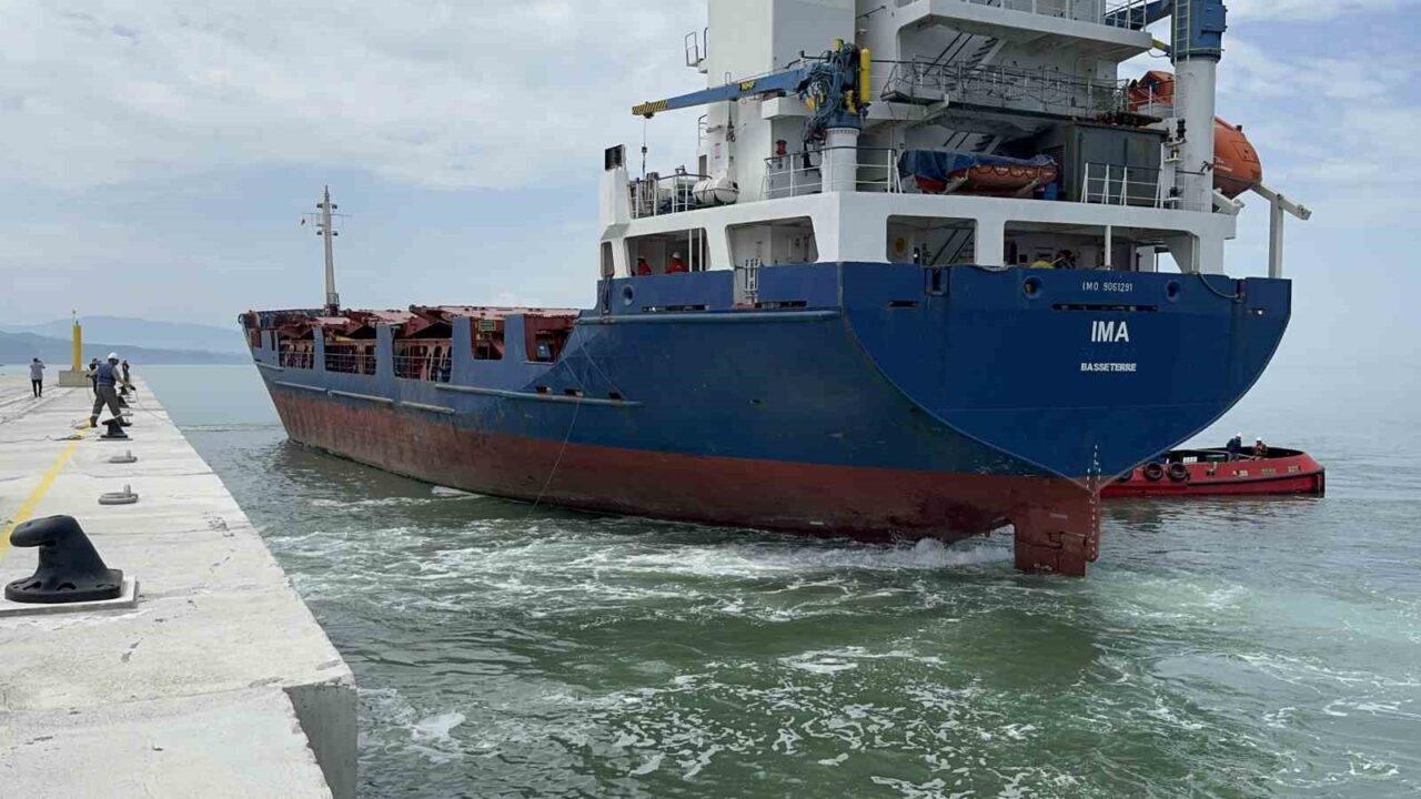 Zonguldak’ın Alaplı ilçesinde 2022 yılında yapımına başlanan Marmara Çimento Limanı’nda