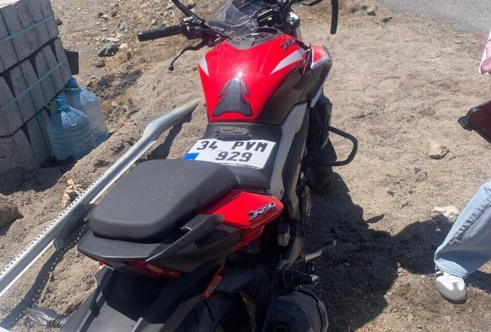 Zonguldak’ın Alaplı ilçesinde meydana gelen trafik kazasında motosiklet sürücüsü yaralandı.