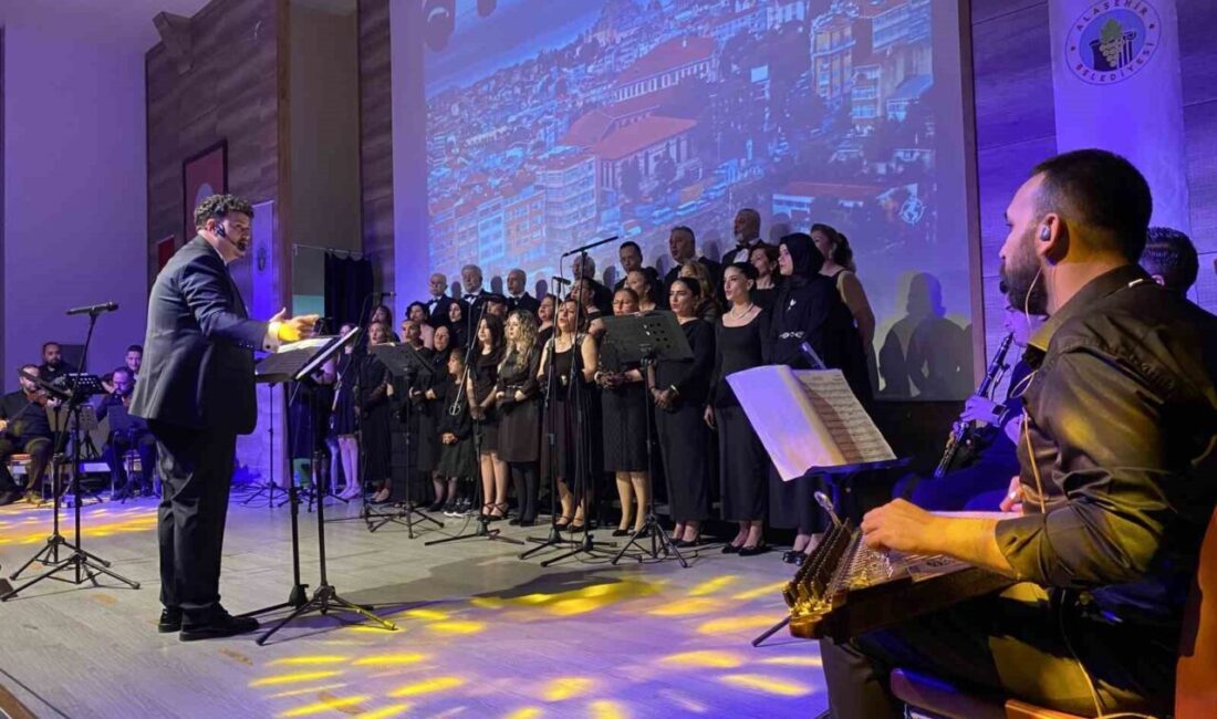 Manisa’nın Alaşehir ilçesinde, belediye bünyesinde faaliyet gösteren Türk Sanat Müziği