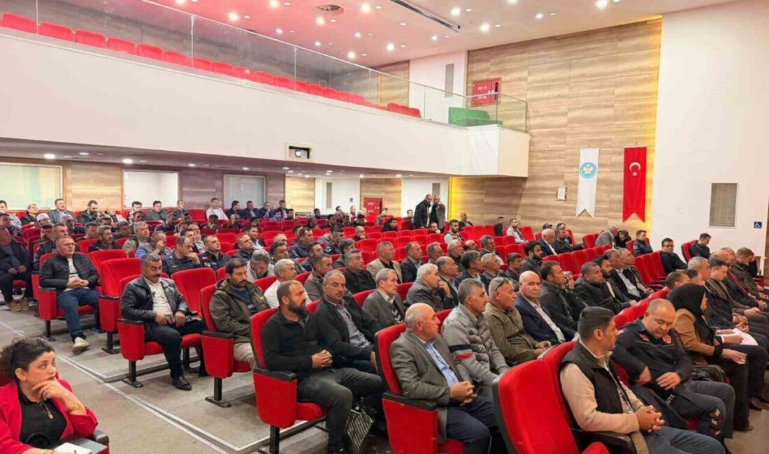 Manisa’nın Alaşehir ilçesinde orman yangınlarına karşı geniş katılımlı toplantı düzenlendi.