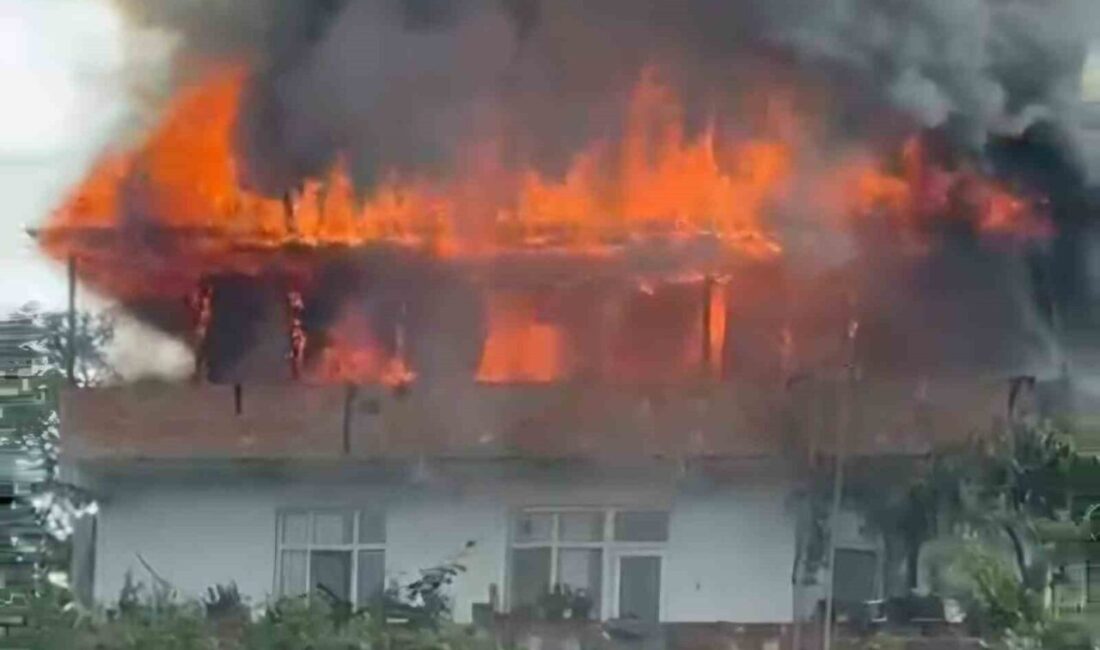 Sakarya’nın Sapanca ilçesinde 3 katlı bir evin son katında çıkan