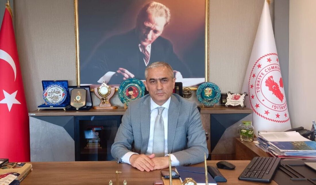 İzmir’in Aliağa ilçesi Kaymakamı Zekeriya Güney, 9 günlük Kurban Bayramı