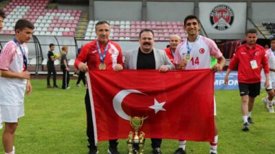 Aliağa Futbol Kulübü U16 takımının başarılı futbolcusu Semih Ayriç, U23