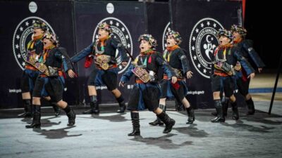 Aliağa Belediyesi Gençlik Merkezi Spor Kulübü Halk Oyunları ekibi, Türkiye