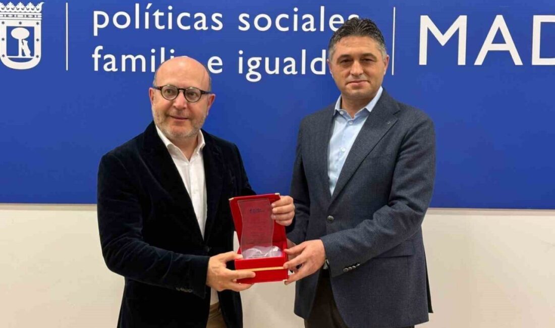 Aliağa Belediye Başkanı Serkan Acar başkanlığındaki Aliağa Belediyesi heyetinin Sosyal