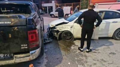 Çorum’un Alaca ilçesinde 3 aracın karıştığı zincirleme kazada 1 kişi