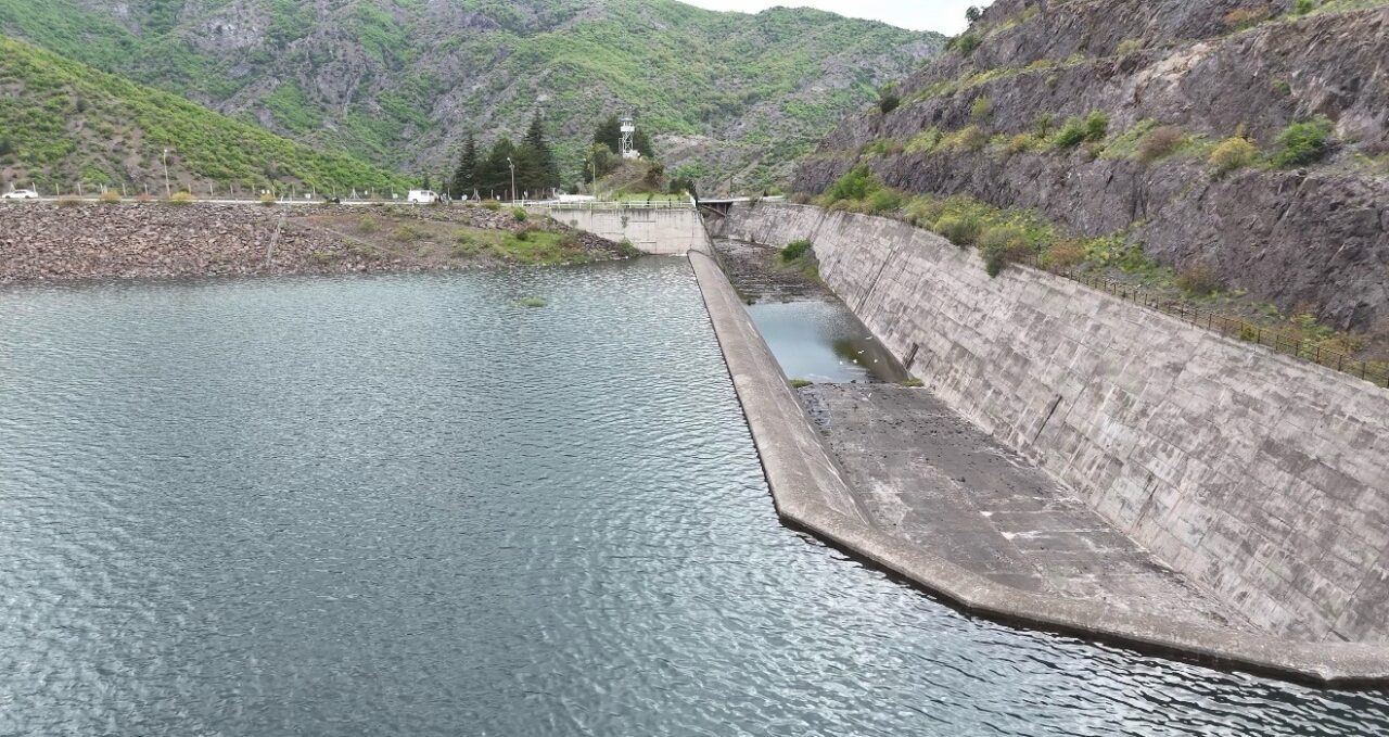 Tokat’ın Almus ilçesinde bulunan Almus Barajı, son yağışların ardından son