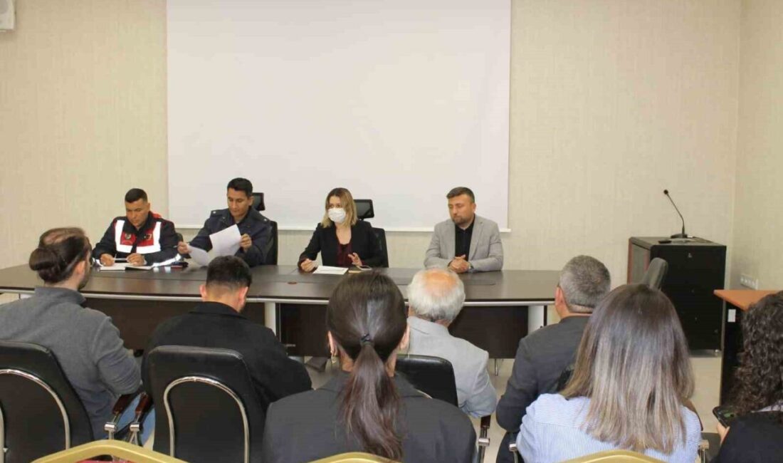 Kütahya’nın Altıntaş ilçesinde okul güvenliği konularının ele alındığı değerlendirme toplantısı