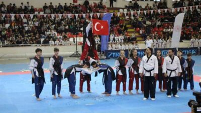 Amasya’da, 19 Mayıs Atatürk’ü Anma, Gençlik ve Spor Bayramı törenlerle