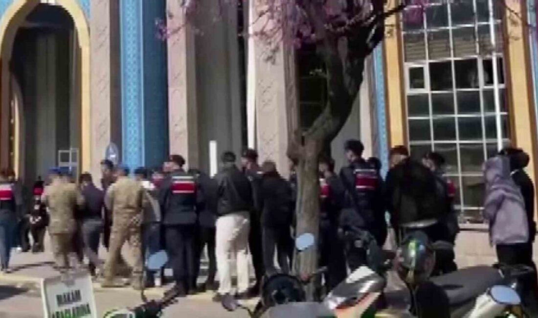 Amasya’da verdikleri sahte ilanlarla 34 kişiyi yaklaşık 3 milyon 450