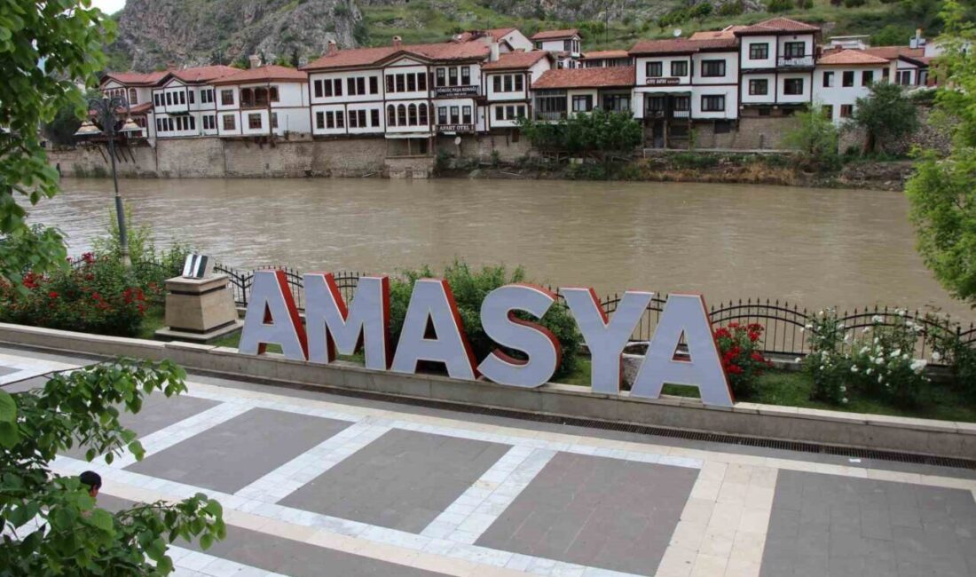 Amasya’da bir hafta önce taşkınların yaşandığı Yeşilırmak Nehri’nde su seviyesi