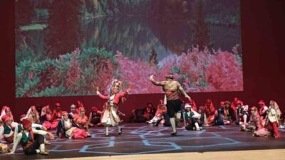 Denizli’de düzenlenen “7’den 70’e Sanatın İzinde Hayat Boyu Öğrenme Folklor