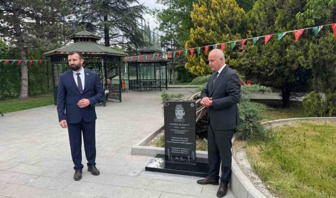 Ankara’da, dönemin Çeçenistan Fahri Başkonsolosu Medet Önlü’nün ölüm yıl dönümünde,