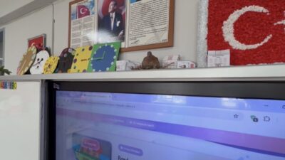 Bursa’nın Mustafakemalpaşa ilçesinde bir ilkokul sınıfında yaşanan sıra dışı olay,