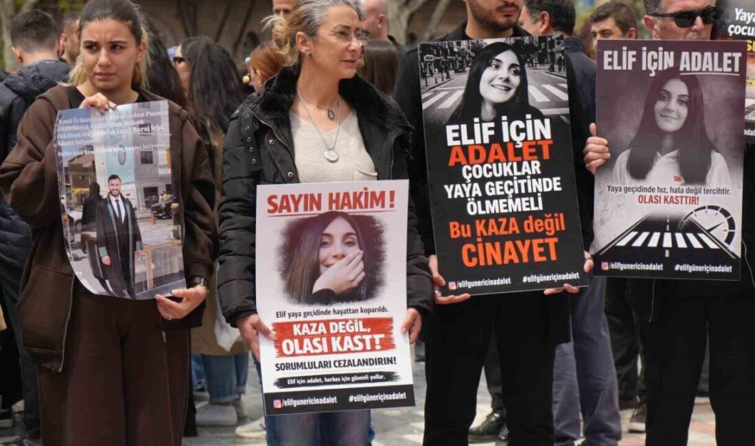 Çocuklarını cinayet olaylarında kaybeden aileler, Ulus Meydanı’nda bir araya gelerek,