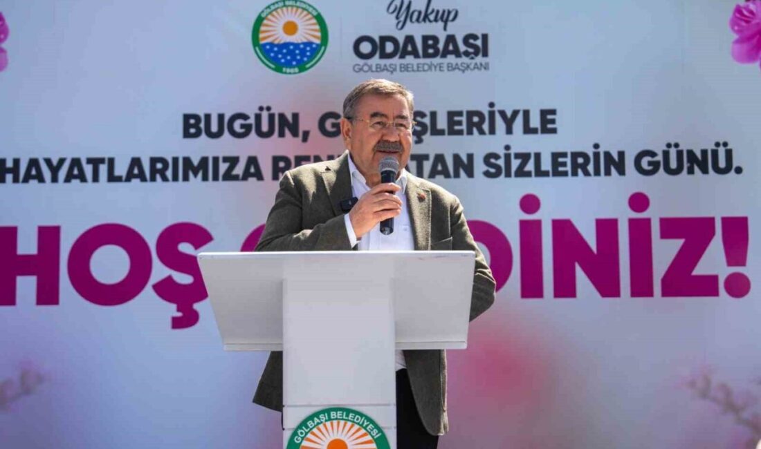 Ankara’da Gölbaşı Belediyesi’nce Anneler Günü kapsamında düzenlenen etkinlikte anneler, eğlenceli