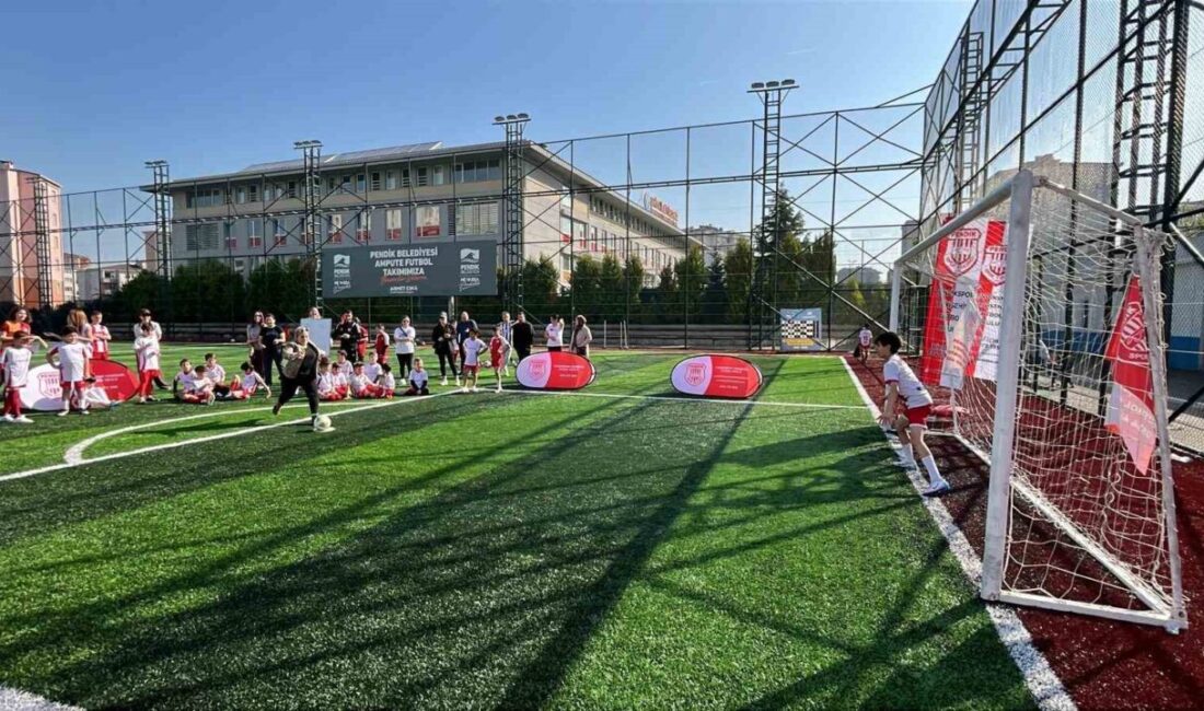 Pendikspor Yenişehir Futbol Okulu, Anneler Günü’nde anlamlı bir etkinliğe imza