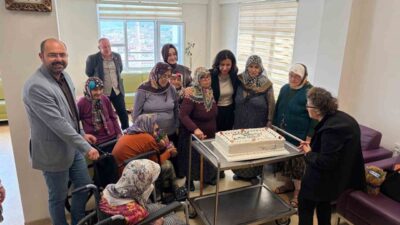 Tosya Huzurevi Yaşlı Bakım ve Rehabilitasyon Merkezi’nde konaklayan kadınları Anneler