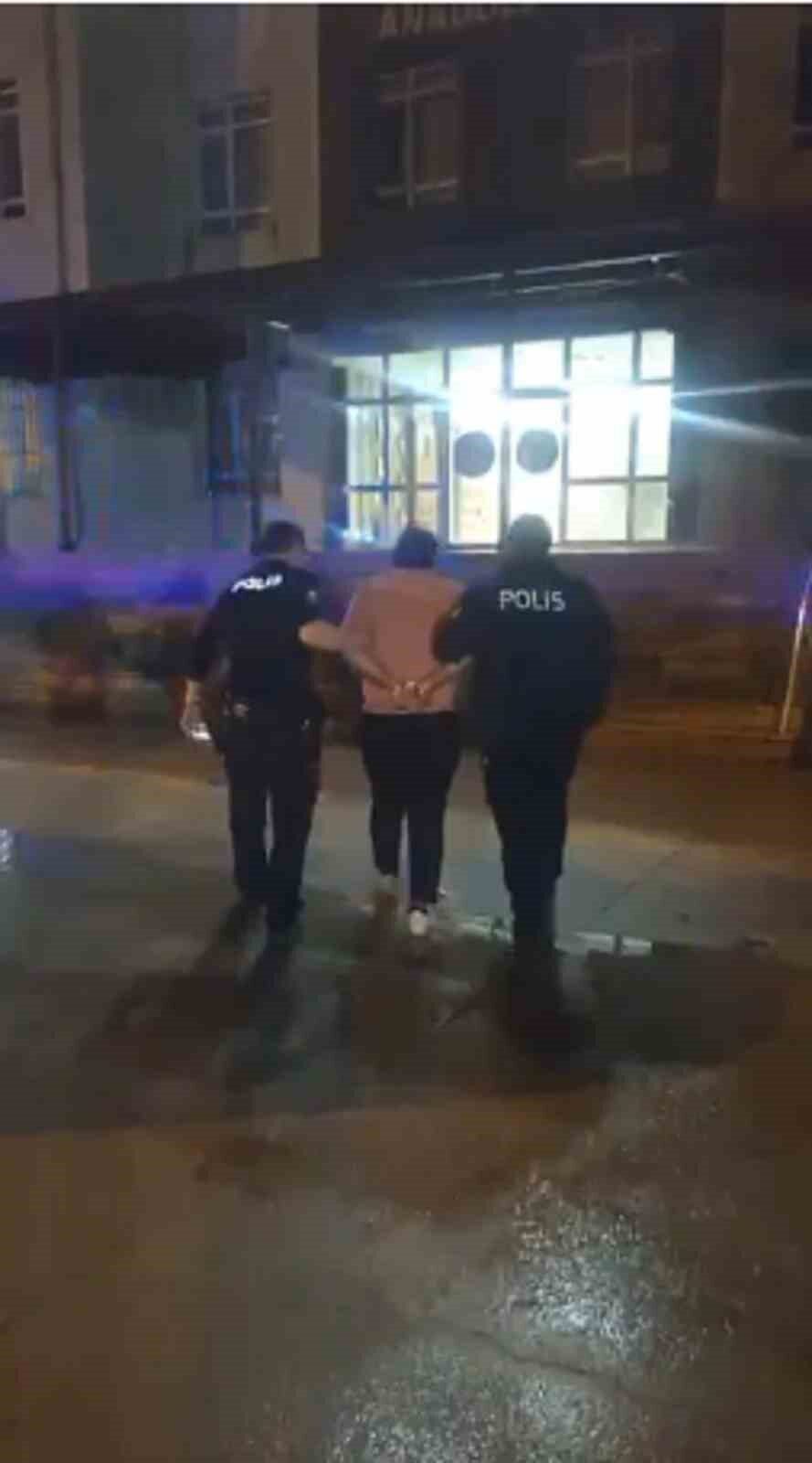 Hatay’ın Antakya ilçesinde aranan şahıslara yönelik yapılan çalışmada hırsızlık suçundan