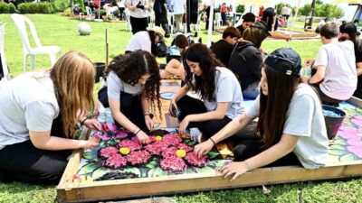 Antalya’da Muratpaşa Belediyesinin bu yıl ikincisini düzenlendiği Çiçek Desenleri Günleri