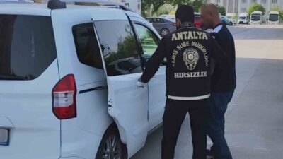 Antalya’da evden ve açıktan hırsızlık olaylarına karıştığı belirlenen şüpheli yakalanırken