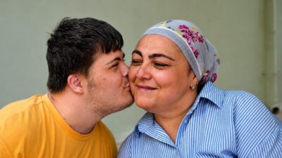 Antalya’da yaşayan Esin Çam, 4 ay sonra 18 yaşına girecek