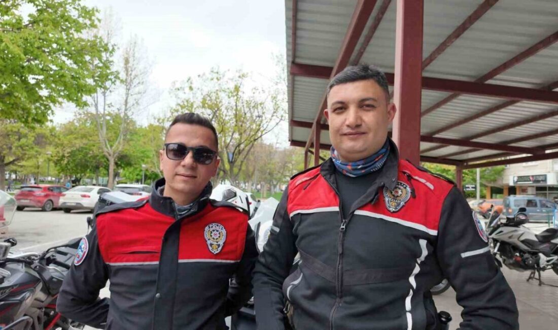 Konya’da trafikte seyir halindeyken boğazına erik kaçan sürücü, durdurduğu Yunus