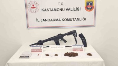 Kastamonu’da jandarma ekiplerince durdurulan araçta 5 bin 968 adet sentetik