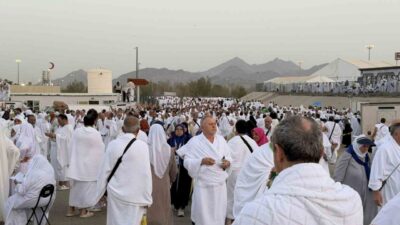 Arafat’ta yeni düzenleme yapan Suudi Hac Bakanlığı, Türk hacılarının çadırlarının
