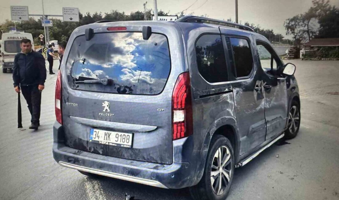 Arnavutköy’de meydana gelen zincirleme kazada 5 kişi yaralanırken, olay anı