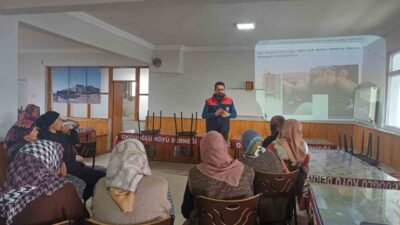 Kars’ın Arpaçay ilçesinde kadın üreticilere yönelik düzenlenen eğitim programında, kaz
