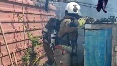 Hatay’da alevlere teslim olarak yanan baraka iş yeri kullanılmaz hale