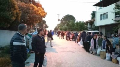 Manisa’nın Sarıgöl ilçesine bağlı Çavuşlar Mahallesi’nde yıllardır sürdürülen gelenekte, sabah