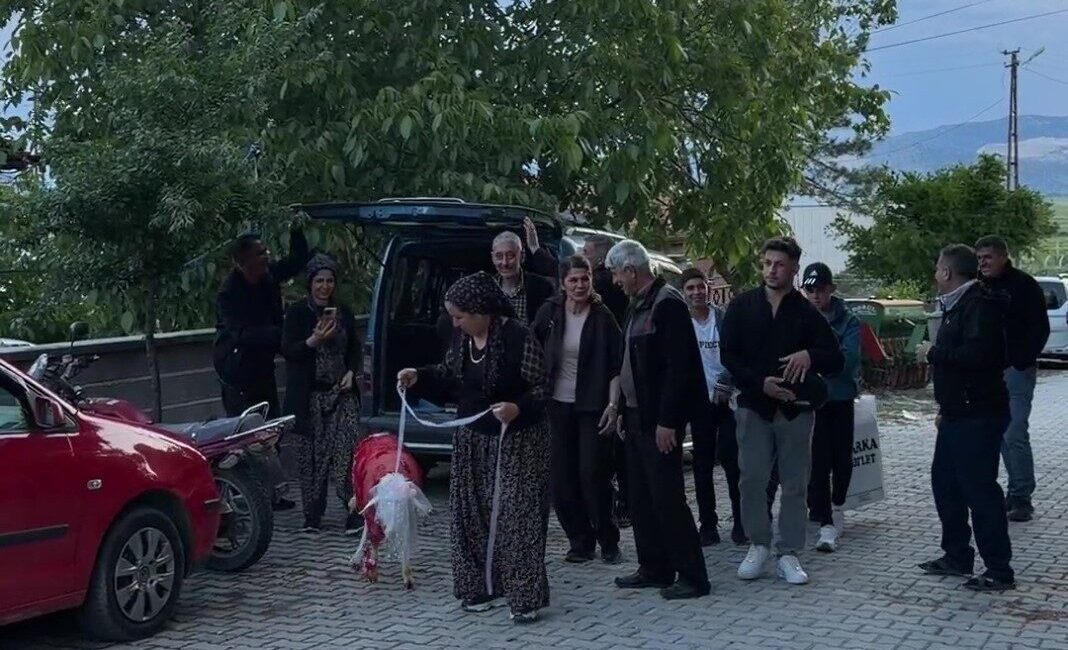 Vatani görevi nedeniyle Diyarbakır’da bulunan genç Kurban Bayramı’nda genç nişanlısına