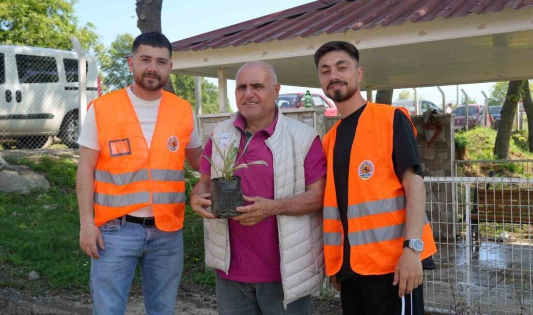 Samsun Atakum Belediyesi ekipleri, Kurban Bayramı arefesi kabir ziyareti yapan