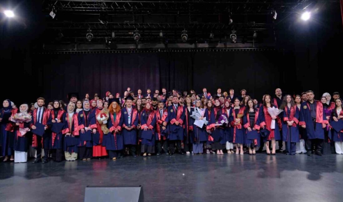 Atatürk Üniversitesi İletişim Fakültesi, 2025-2026 eğitim öğretim yılı mezuniyet törenini