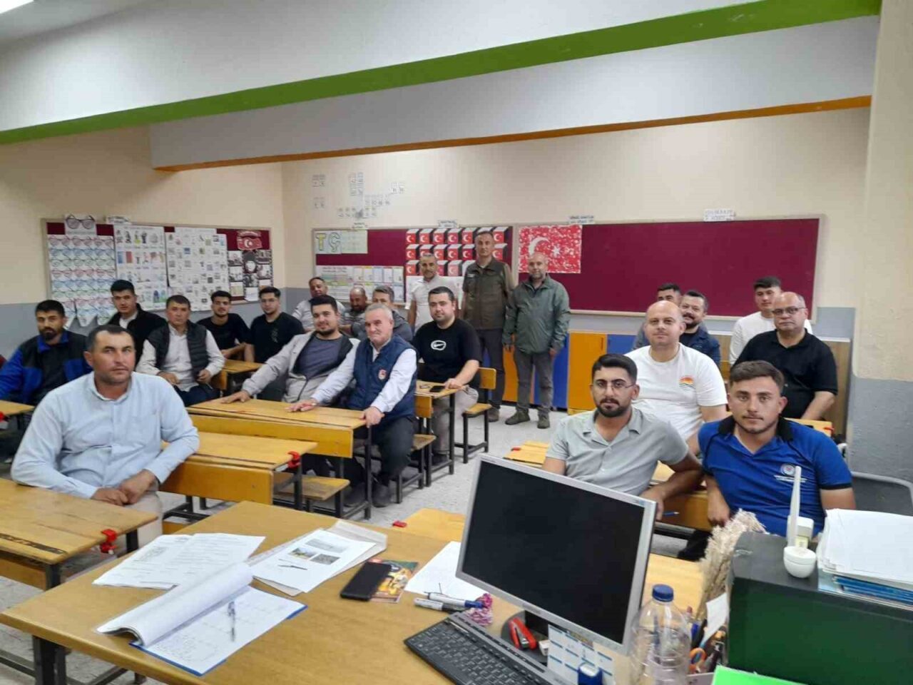 Selendi’de düzenlenen eğitim programında sürdürülebilir avcılık ve yaban hayatının korunması