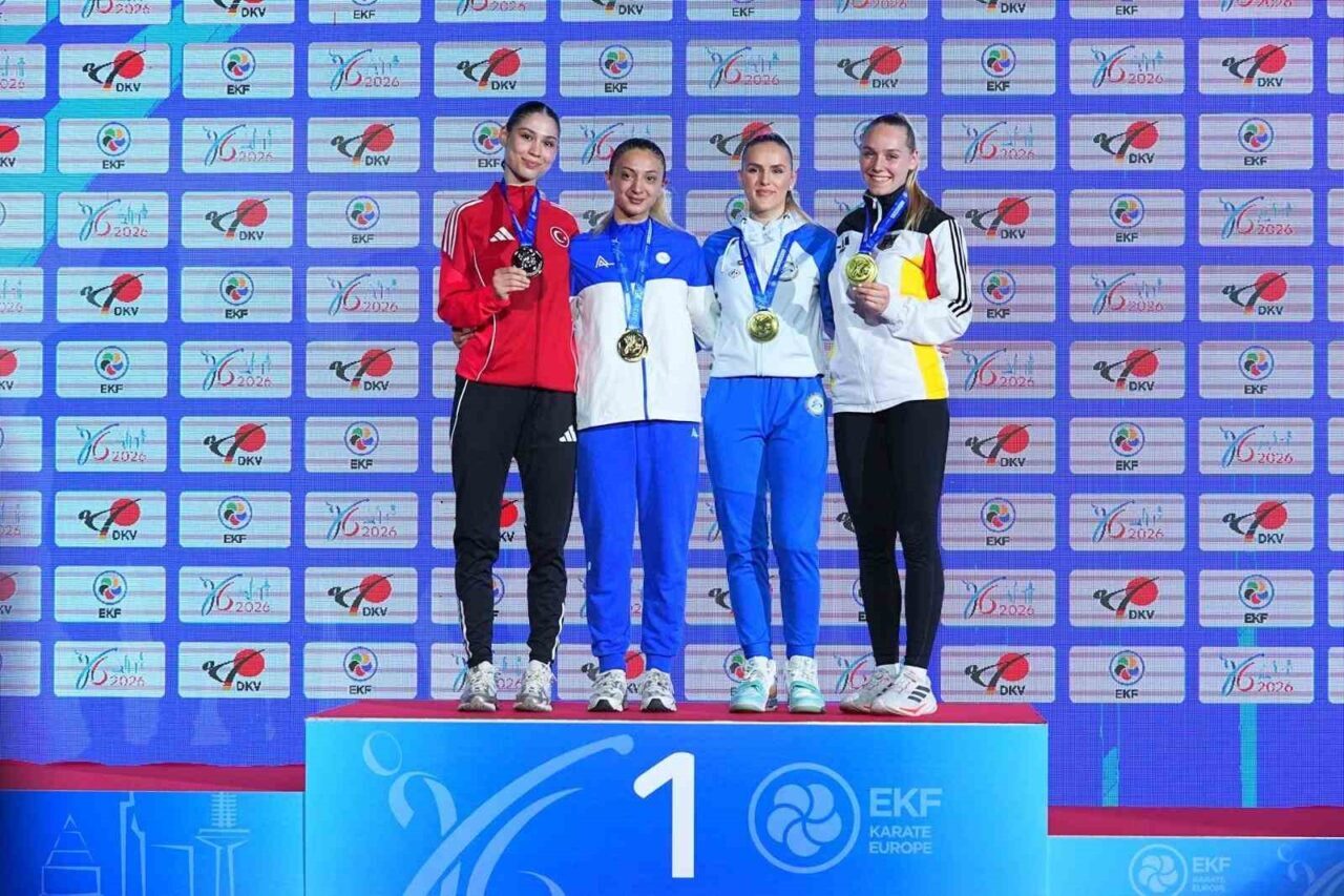 Almanya’da devam eden Büyükler Avrupa Karate Şampiyonası’nda milli sporcu Zümra