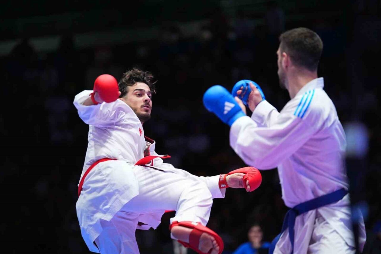 Büyükler Avrupa Karate Şampiyonası’nda Türkiye, erkek takım kumitede gümüş madalya