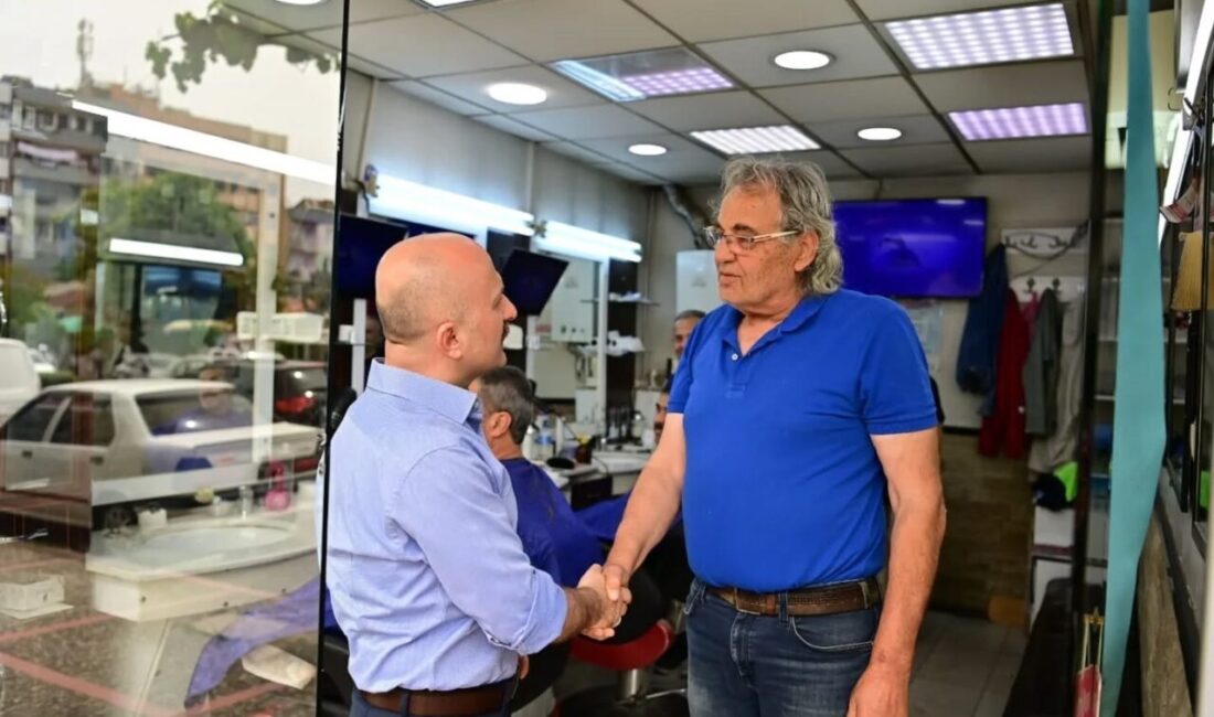 Aydın Valisi Osman Varol, Efeler ilçesindeki Batıgazi Bulvarı üzerinde faaliyet