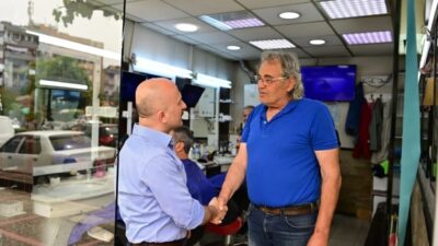 Aydın Valisi Osman Varol, Efeler ilçesindeki Batıgazi Bulvarı üzerinde faaliyet