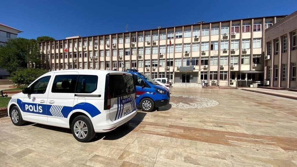 Aydın’da hakkında ’birden fazla kişi tarafından silahlı yağma’ suçundan 15